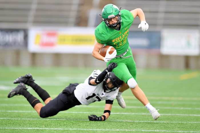 Tualatin.West-Linn.6A-football-semifinal.Leon-Neuschwander.98